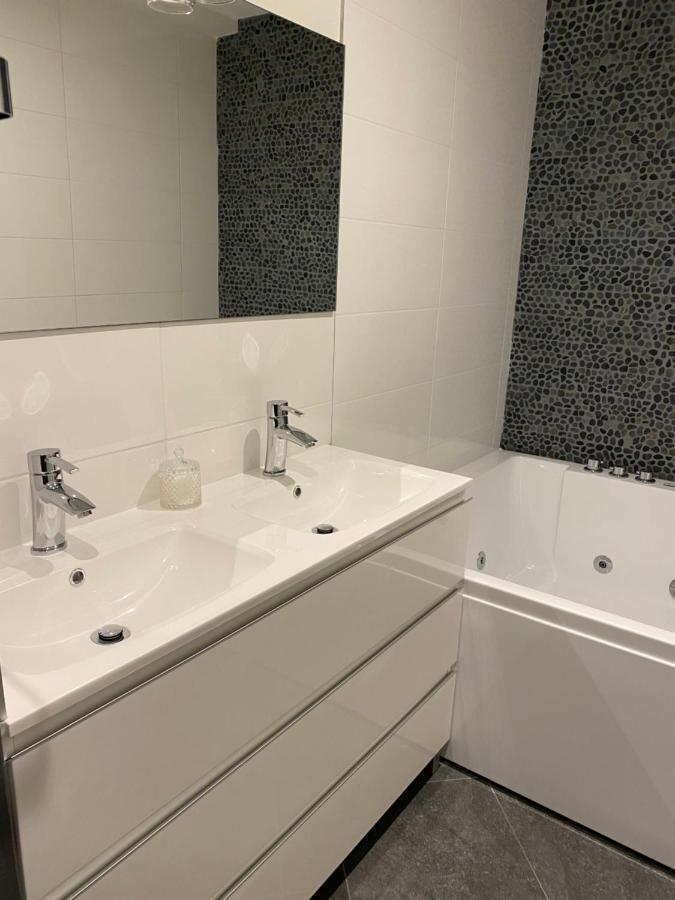 Le Gite De Lancelot Avec Balneo City Center Sens Eksteriør billede